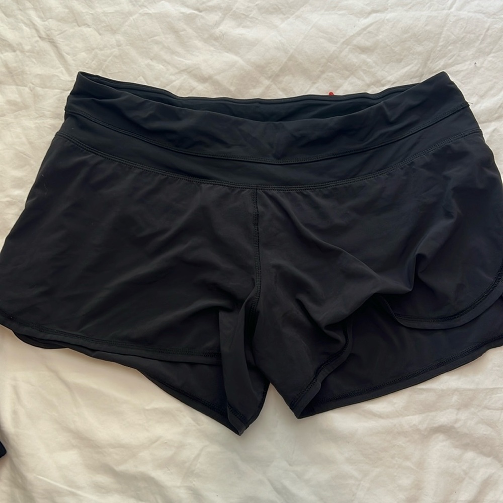 Lululemon black low rise athletic short with liner